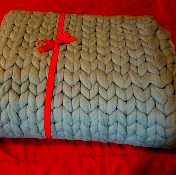 Weighted chunky blankets